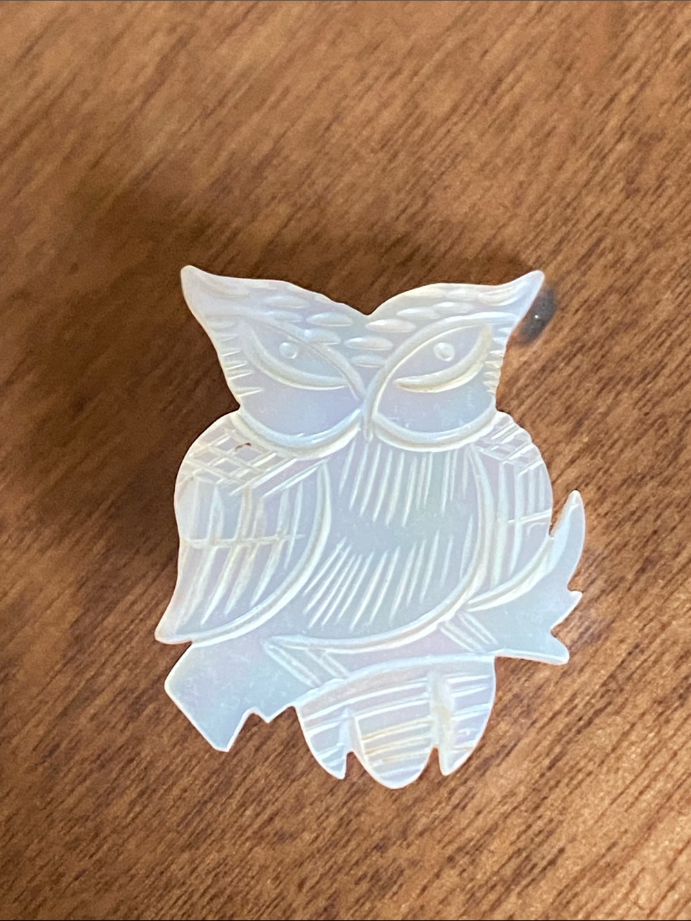 Vintage Opalescent White Owl 🦉 Accent brooch